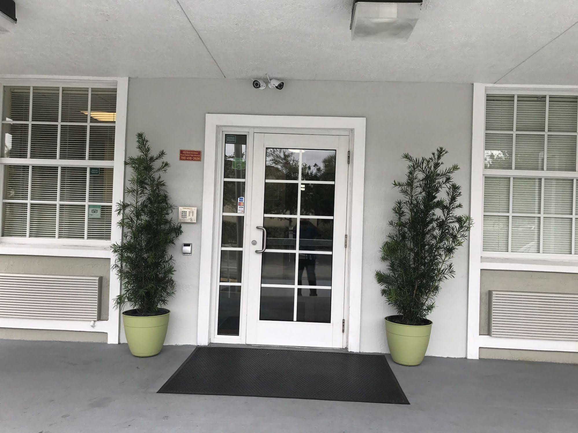 Best Studio Inn ホームステッド エクステリア 写真